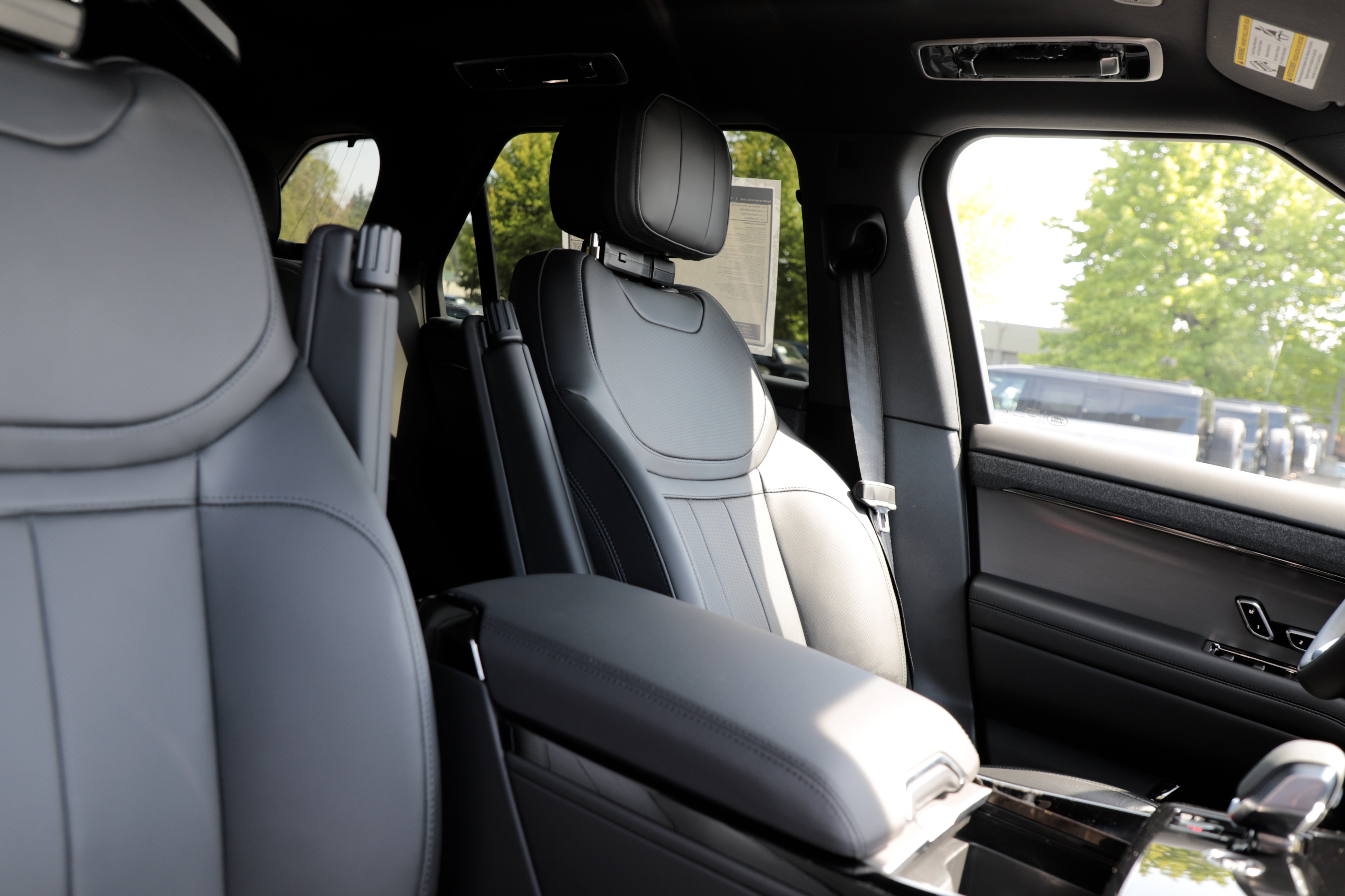New 2026 Land Rover Range Rover Sport SE AWD/4WD image 10
