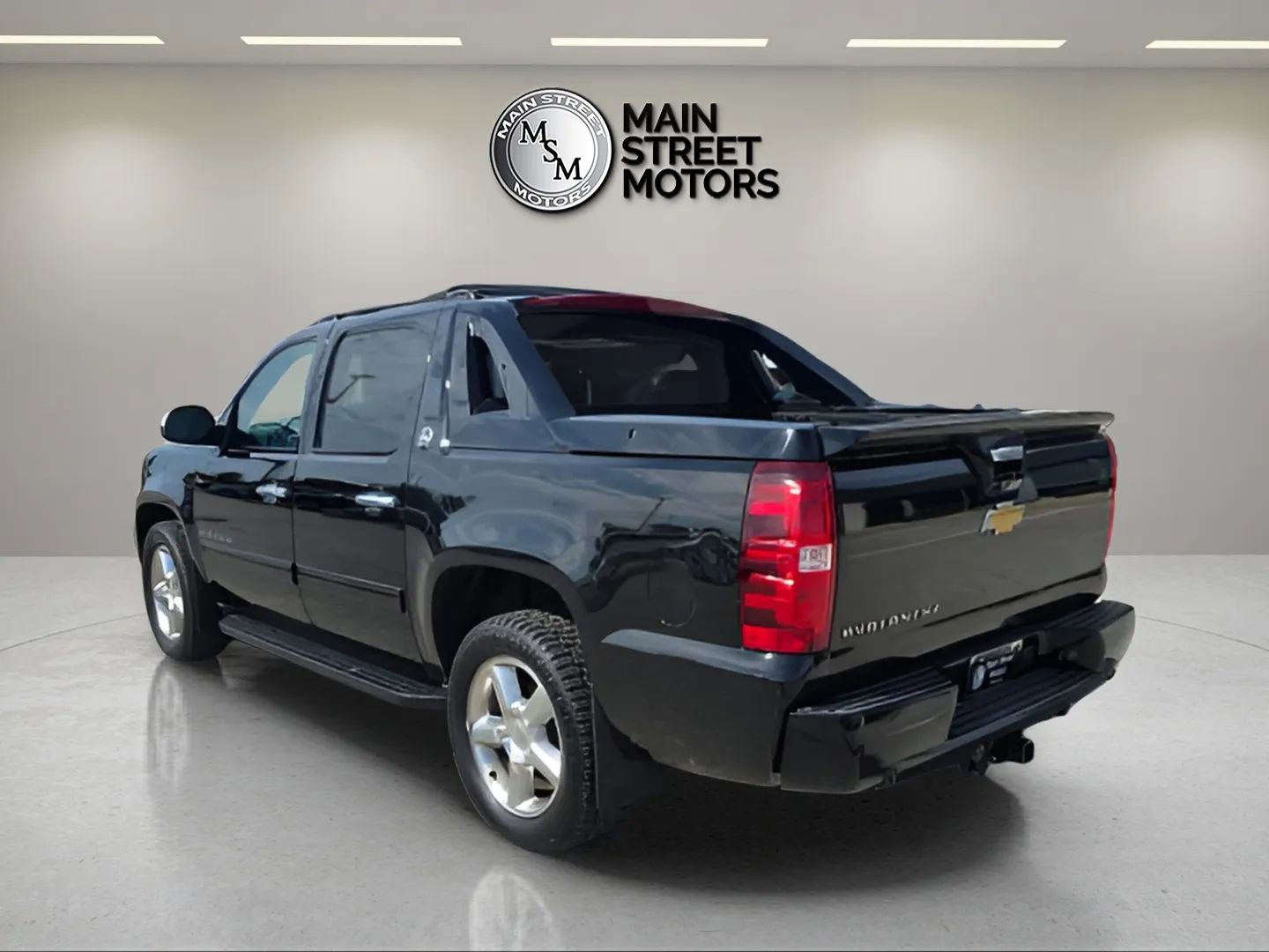 Used 2013 Chevrolet Avalanche LT w/ All-Star Edition image 3