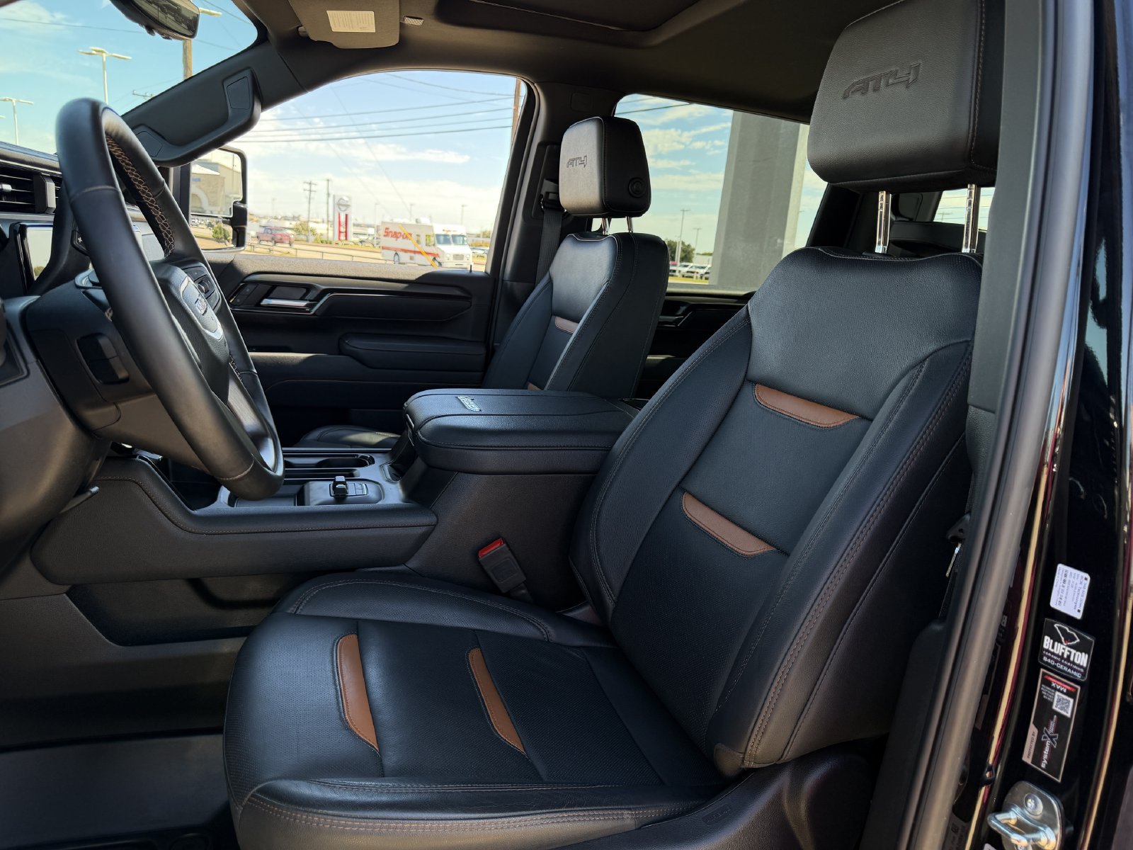 Used 2025 GMC Sierra 3500 AT4 w/ AT4 Premium Plus Package AWD/4WD image 28