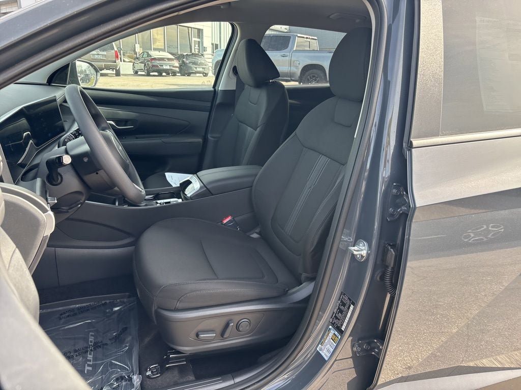 Used 2025 Hyundai Tucson SEL FWD image 30