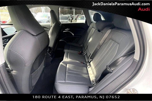 Used 2025 Audi Q5 Premium Plus w/ Premium Plus image 25