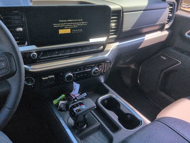 New 2026 GMC Sierra 1500 SLT w/ SLT Premium Package image 9