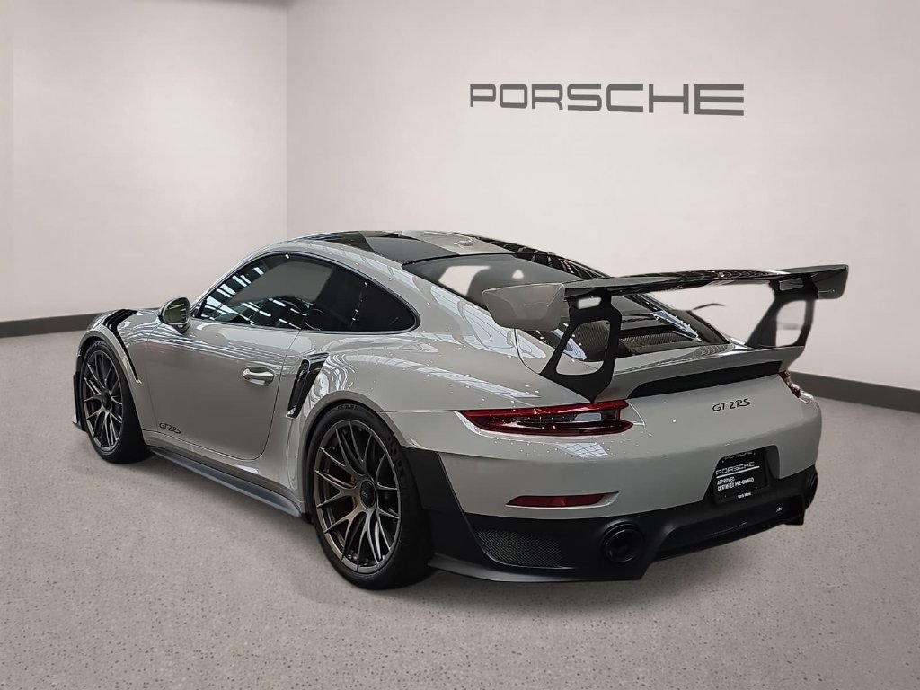 Certified 2018 Porsche 911 GT2 RS RWD image 3