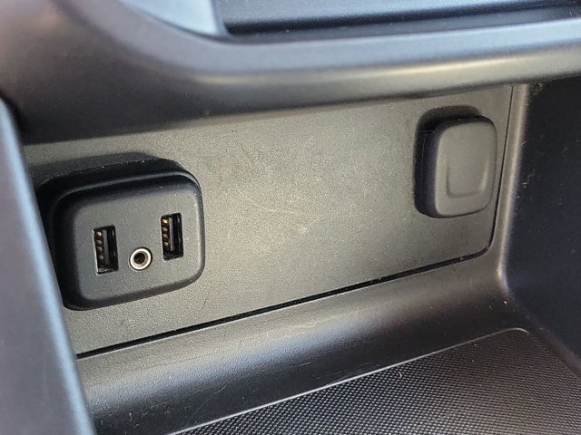 Used 2021 Chevrolet Colorado LT w/ Redline Special Edition image 27