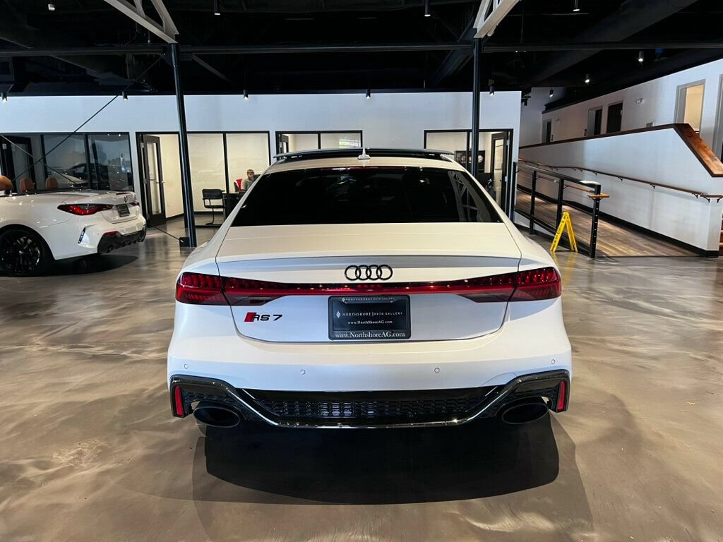 Used 2023 Audi RS 7 Sportback AWD/4WD image 4