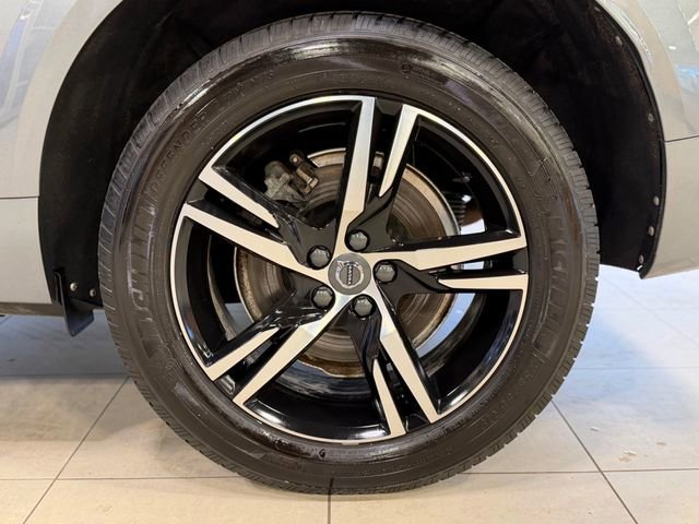 Used 2018 Volvo XC60 T6 R-Design w/ Convenience Package AWD/4WD image 40