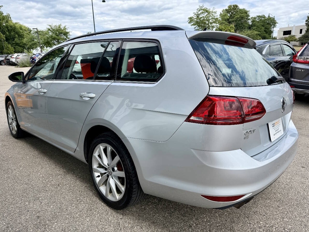 Used 2017 Volkswagen Golf SE FWD image 8