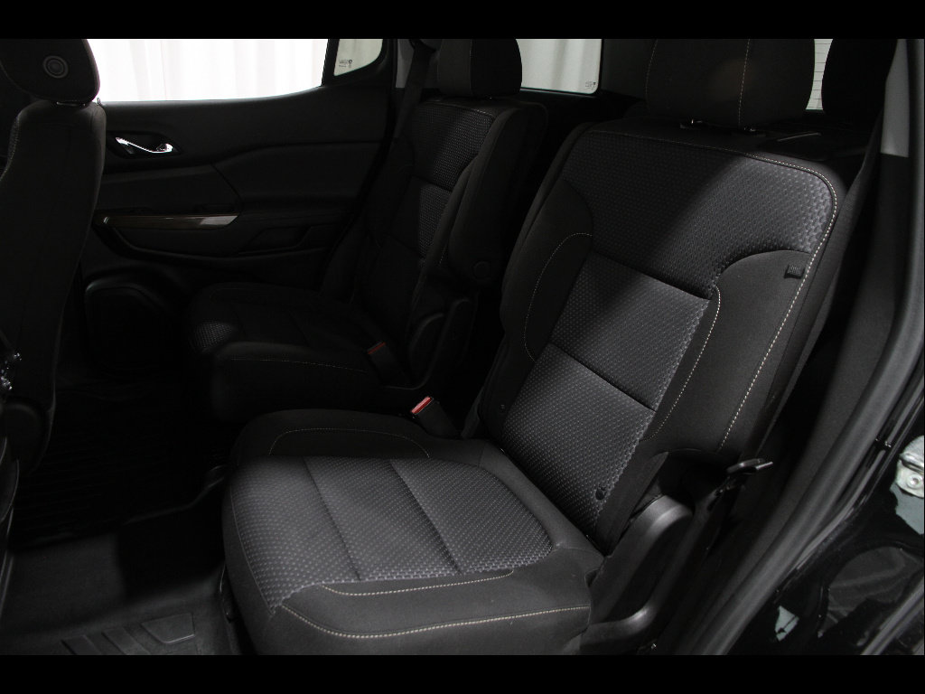 Certified 2022 GMC Acadia SLE FWD image 18