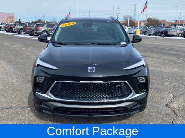 Used 2024 Buick Encore GX Sport Touring w/ Comfort Package image 3