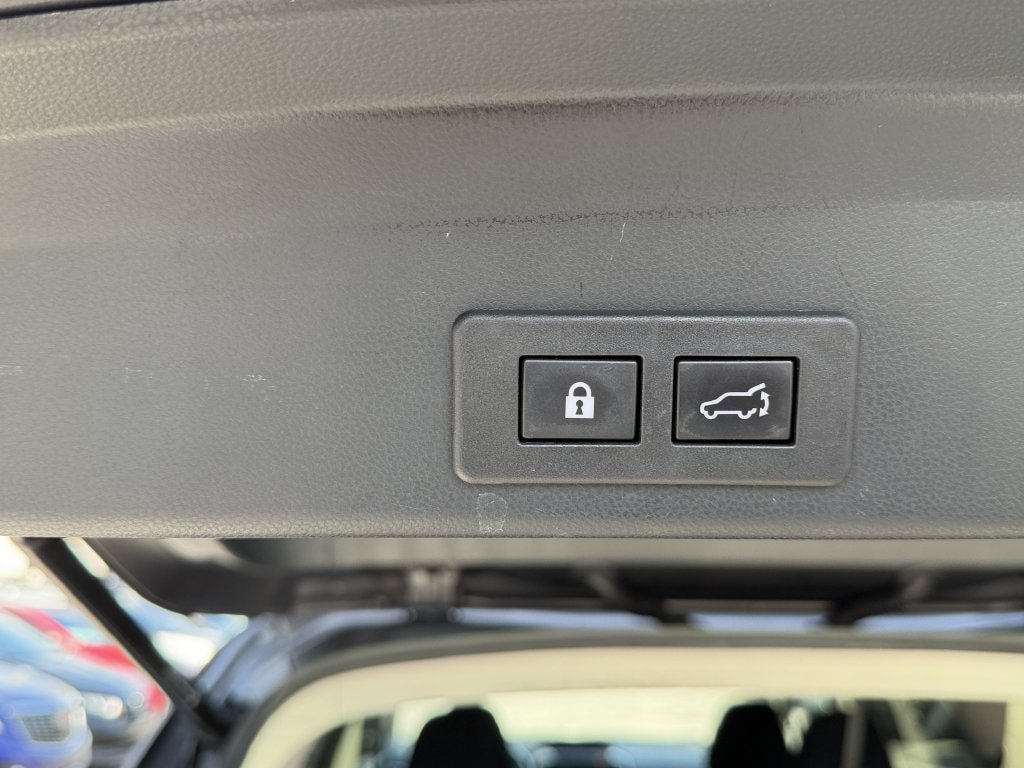 Used 2021 Subaru Ascent Premium w/ Convenience Package AWD/4WD image 13