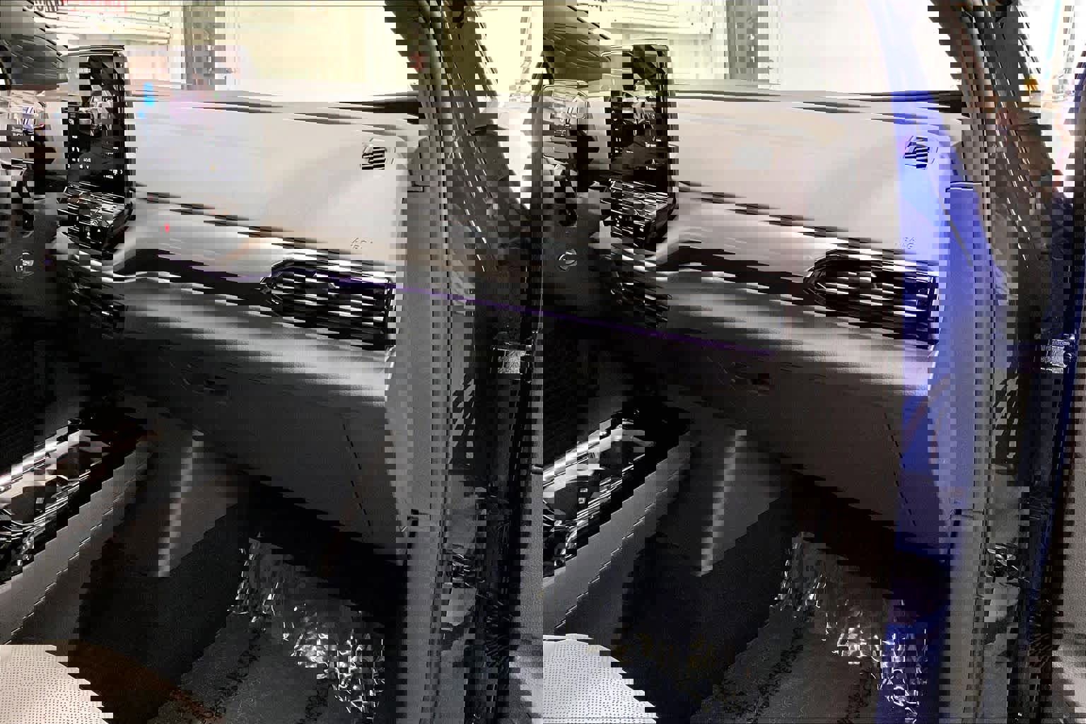 Used 2021 Volkswagen ID.4 Pro S w/ Gradient Package image 19