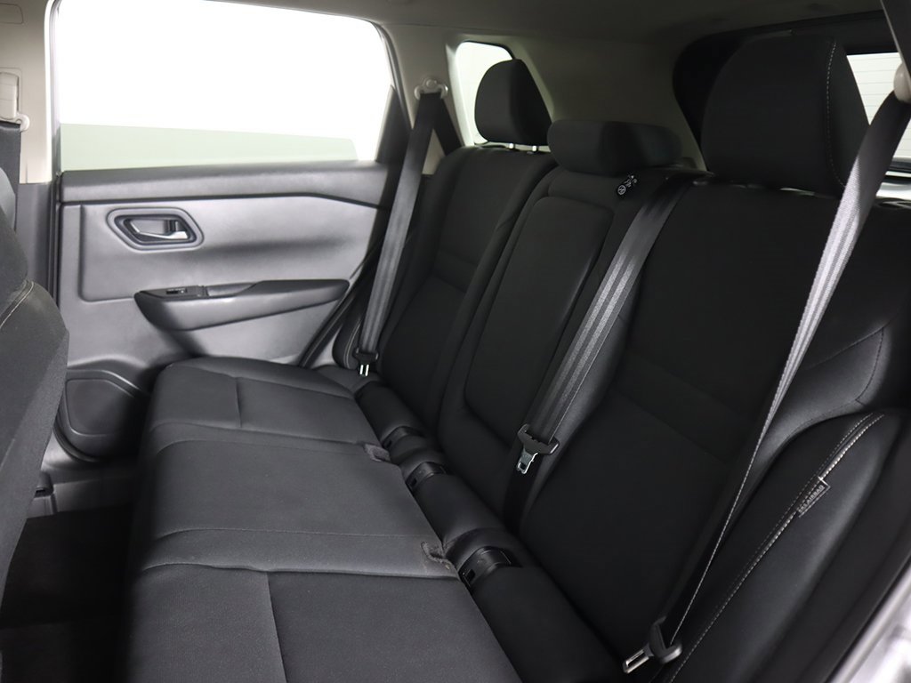 Used 2024 Nissan Rogue S image 27