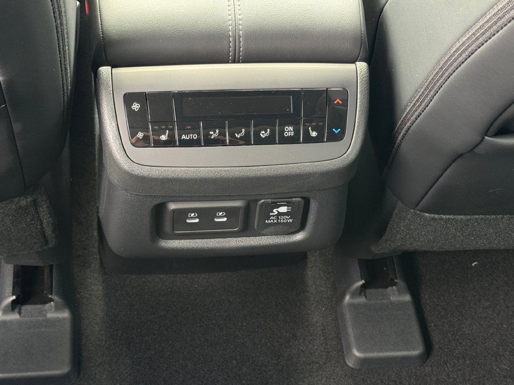 New 2026 Nissan Pathfinder Platinum AWD/4WD image 24