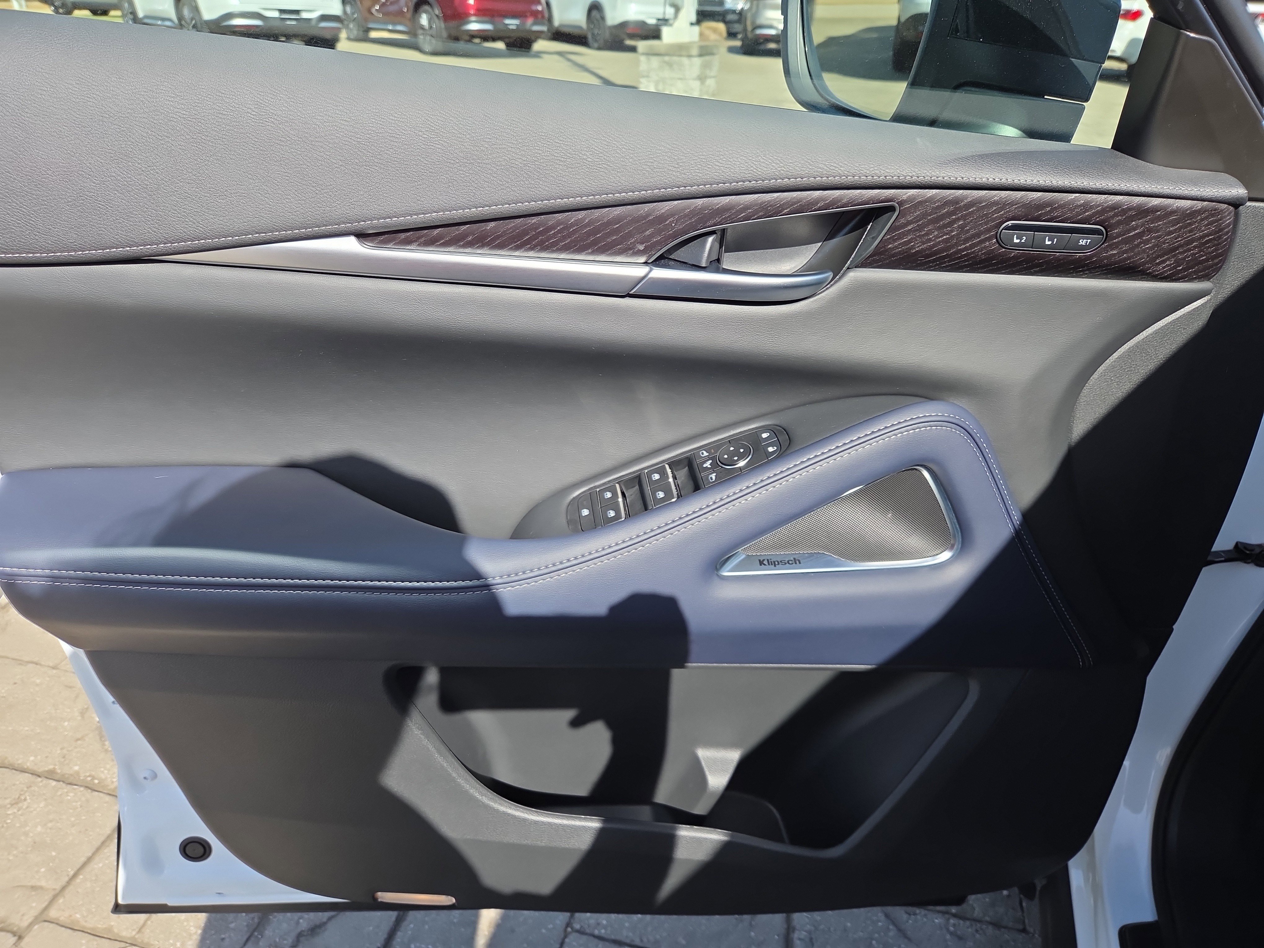 Used 2026 INFINITI QX60 Sport w/ Dark Cargo Package image 5