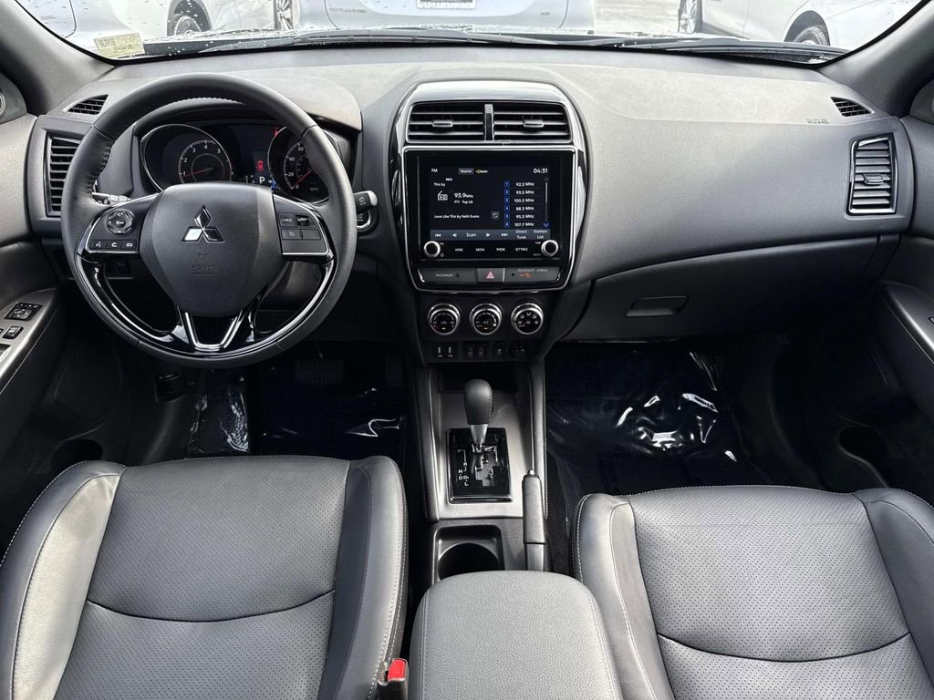 Used 2025 Mitsubishi Outlander Sport SEL image 16