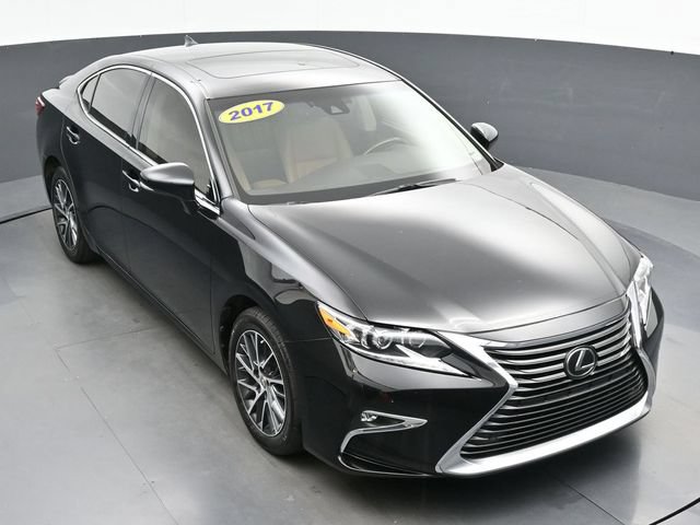 Used 2017 Lexus ES 350 w/ Luxury Package FWD image 38