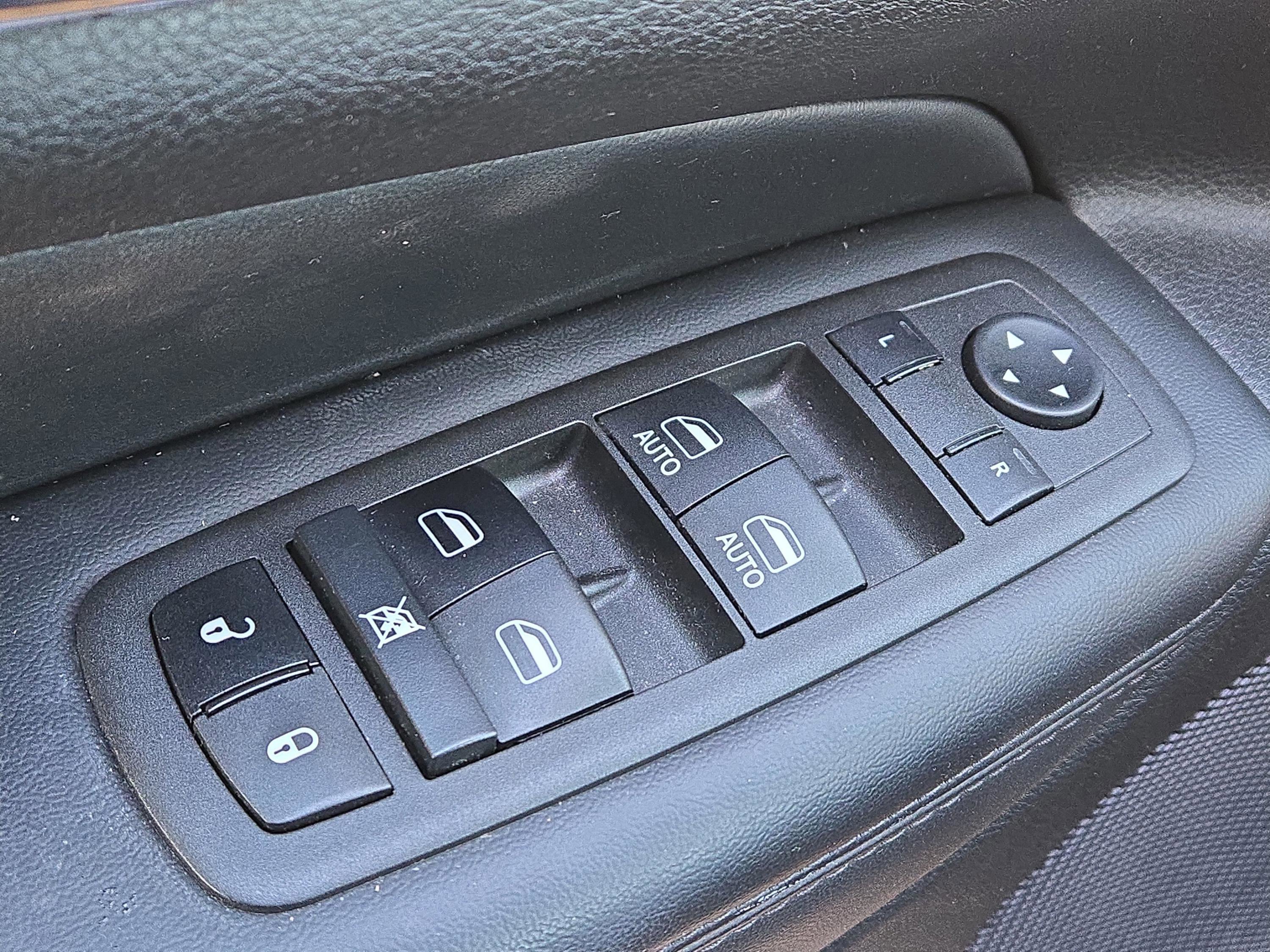 Used 2021 Jeep Grand Cherokee Limited image 15