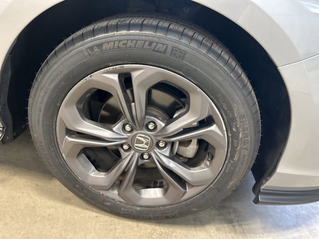 Certified 2023 Honda Accord EX image 5
