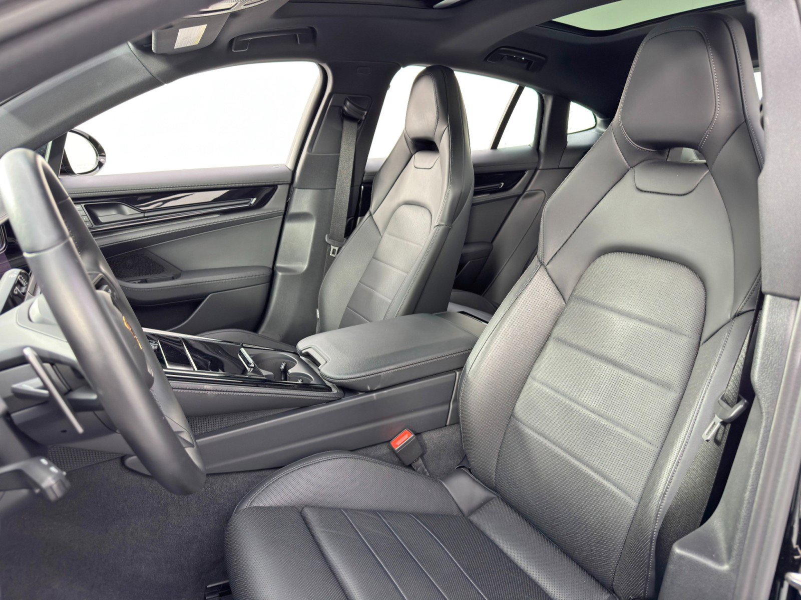 Used 2025 Porsche Panamera 4S w/ Premium Package image 45