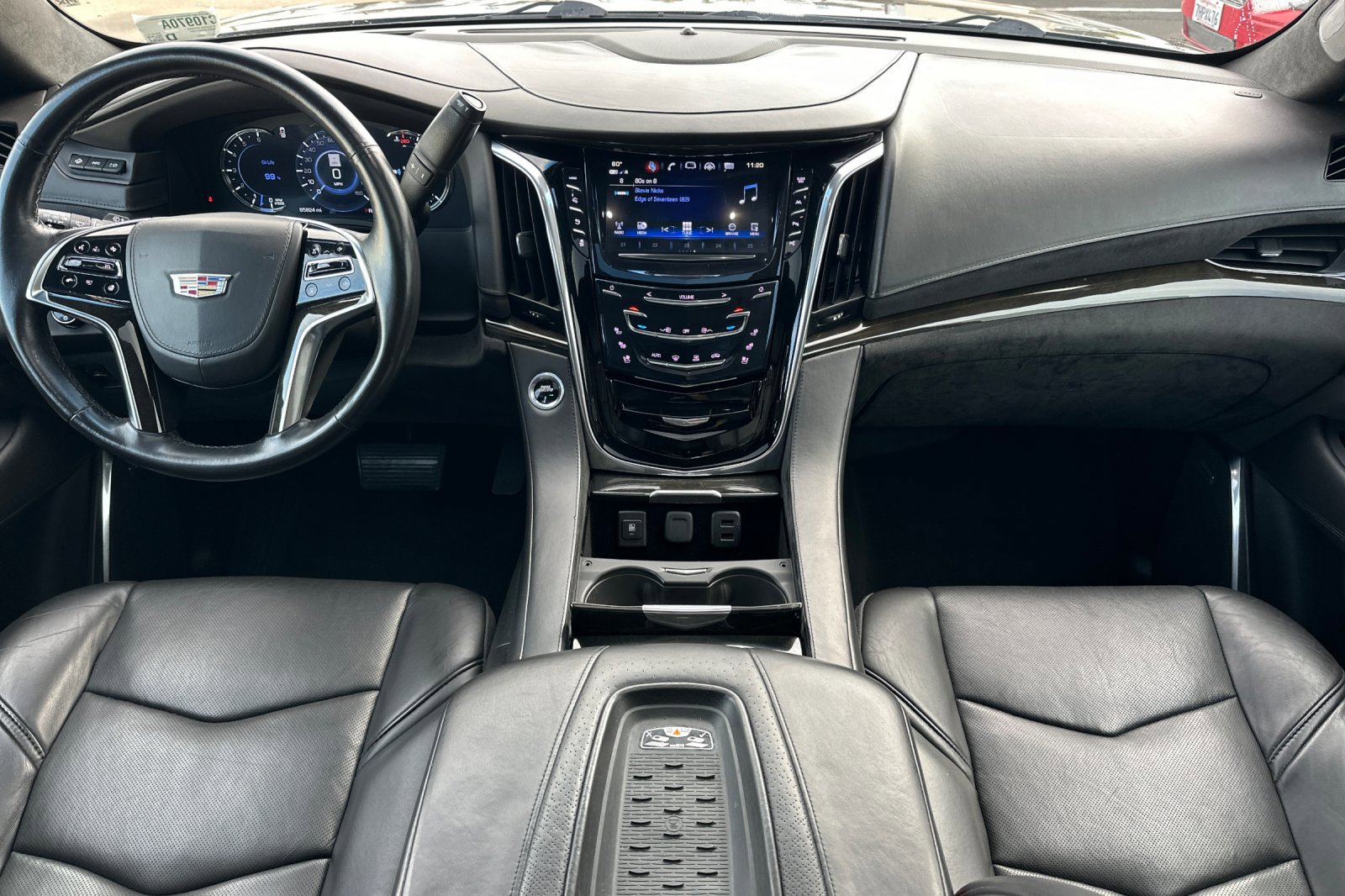 Used 2017 Cadillac Escalade Platinum image 13