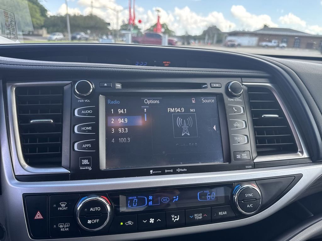 Used 2019 Toyota Highlander Limited Platinum image 26