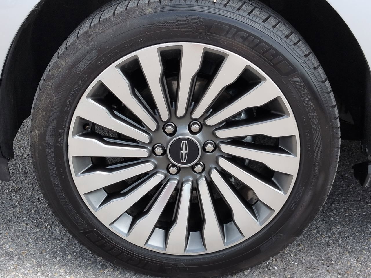 Used 2019 Lincoln Navigator Reserve w/ Cargo Package AWD/4WD image 11