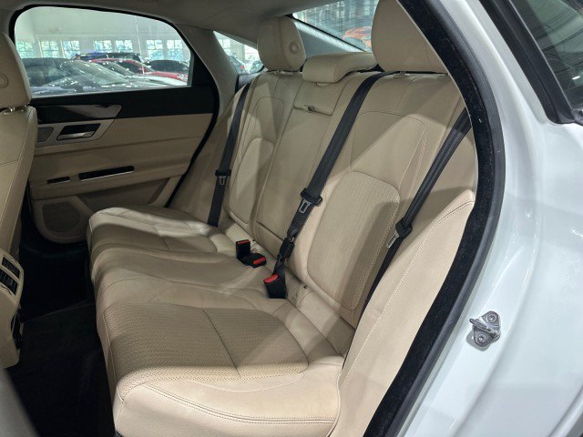 Used 2017 Jaguar XF Prestige RWD image 43