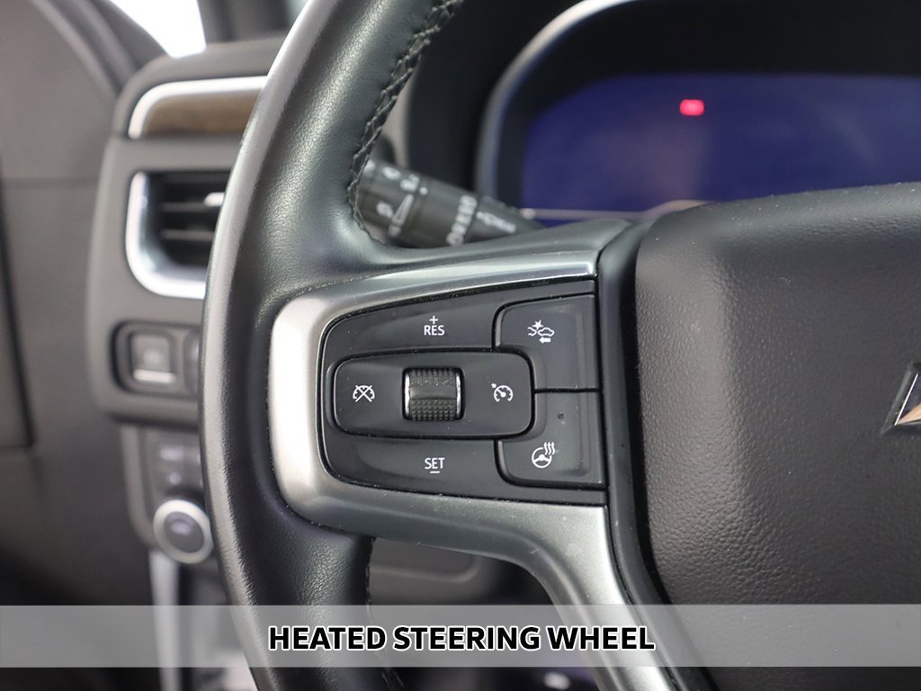 Used 2023 Chevrolet Suburban Premier image 8