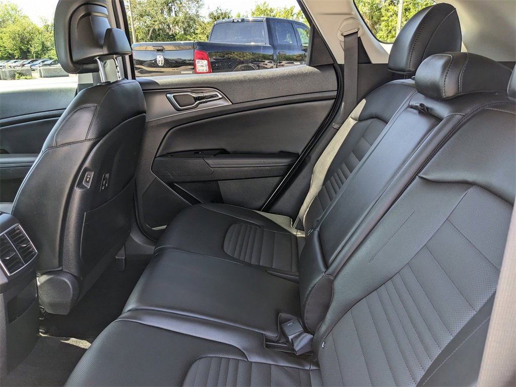 Certified 2025 Kia Sportage SX image 20