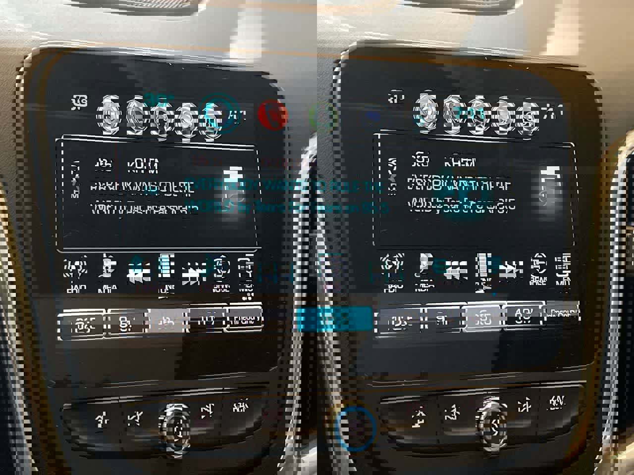 Used 2018 Chevrolet Equinox Premier image 16