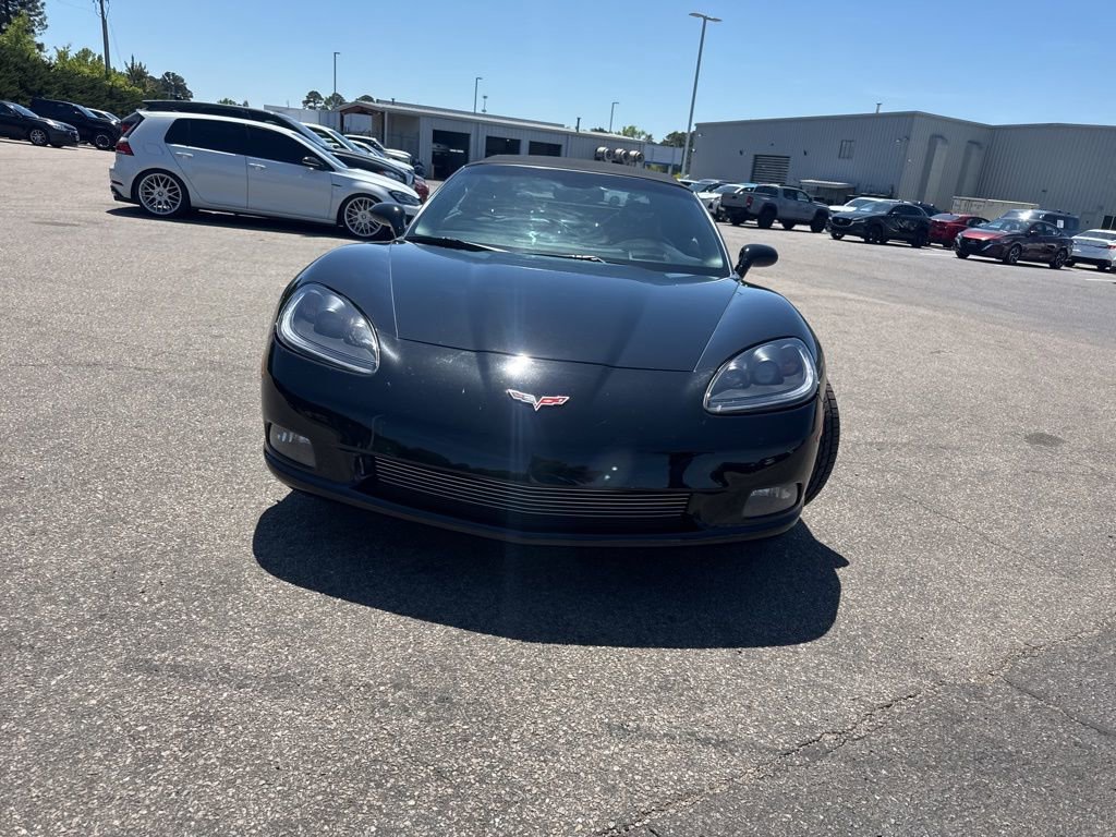 Used 2007 Chevrolet Corvette Convertible w/ Preferred Equipment Group image 2