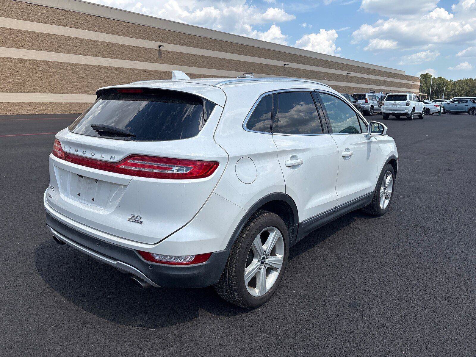 Used 2016 Lincoln MKC Premiere FWD image 3