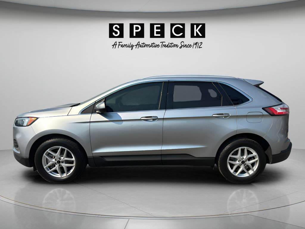 Used 2023 Ford Edge SEL w/ Convenience Package AWD/4WD image 2