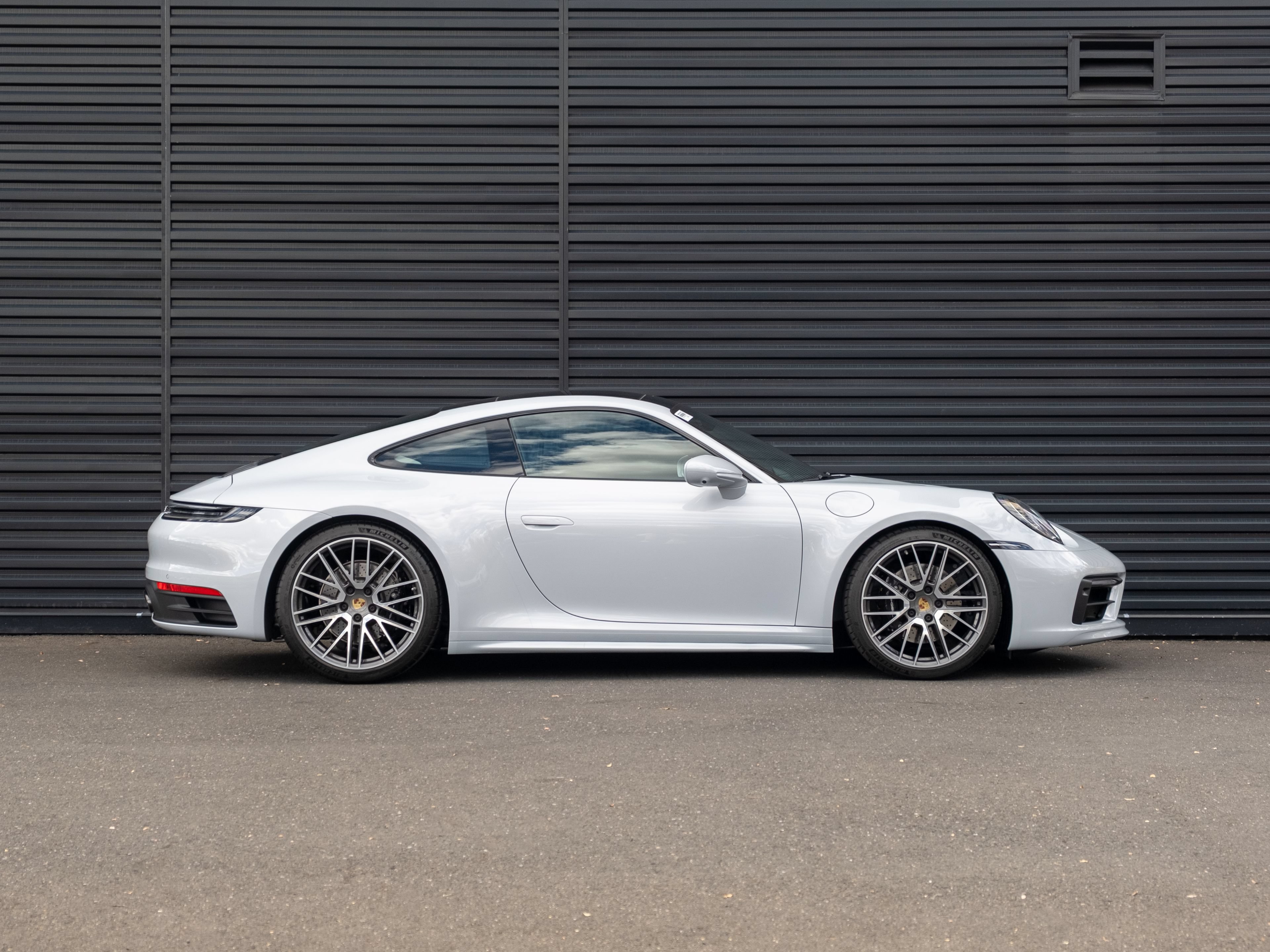 Certified 2024 Porsche 911 Carrera S RWD image 9
