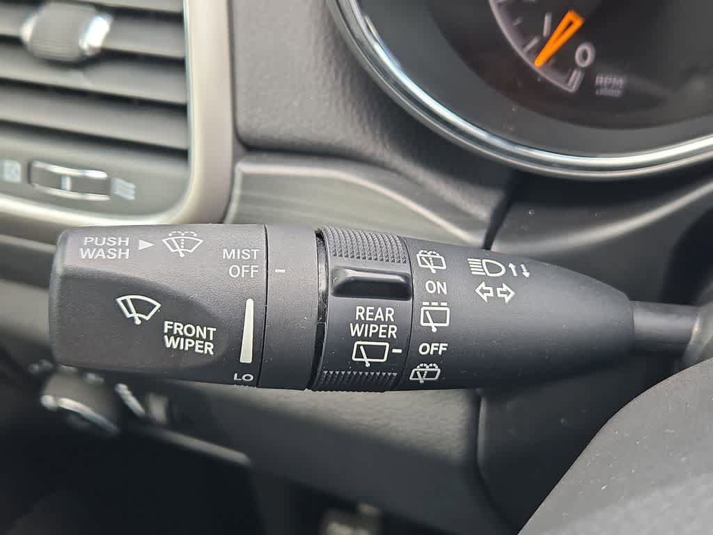 Used 2019 Jeep Grand Cherokee Laredo w/ Laredo X Package RWD image 26