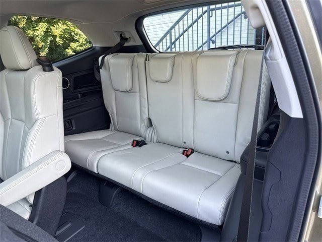 New 2025 Subaru Ascent Limited image 17