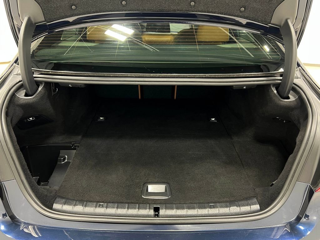 Used 2020 BMW 530e xDrive w/ Premium Package AWD/4WD image 29