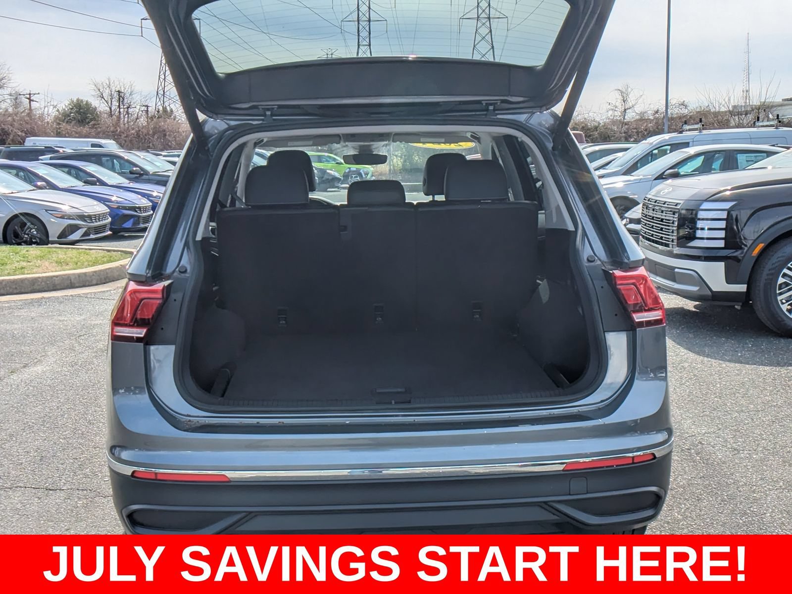 Used 2024 Volkswagen Tiguan Wolfsburg Edition AWD/4WD image 6