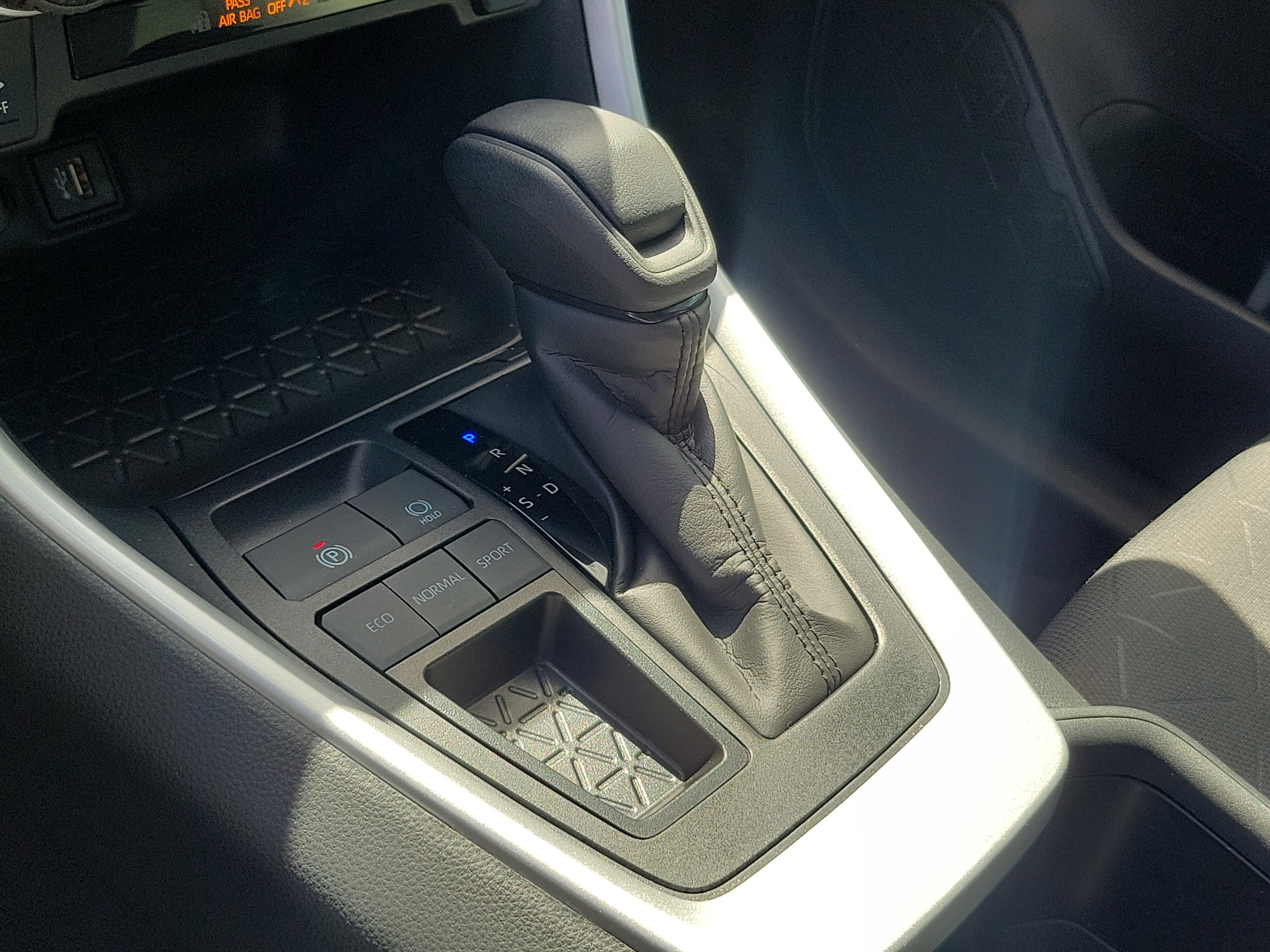 New 2024 Toyota RAV4 XLE w/ Convenience Package FWD image 30