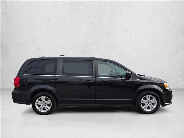 Used 2019 Dodge Grand Caravan SXT FWD image 4