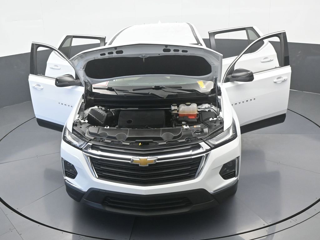 Used 2022 Chevrolet Traverse LS image 73