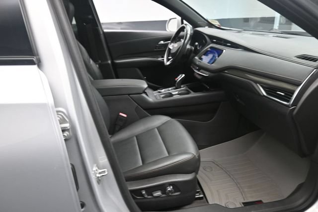 Used 2020 Cadillac XT4 Sport w/ Driver Awareness Package AWD/4WD image 28