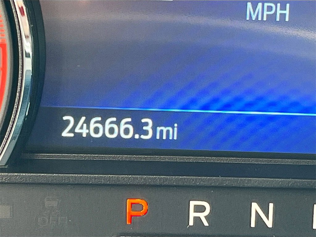 Used 2022 Ford Explorer XLT image 12