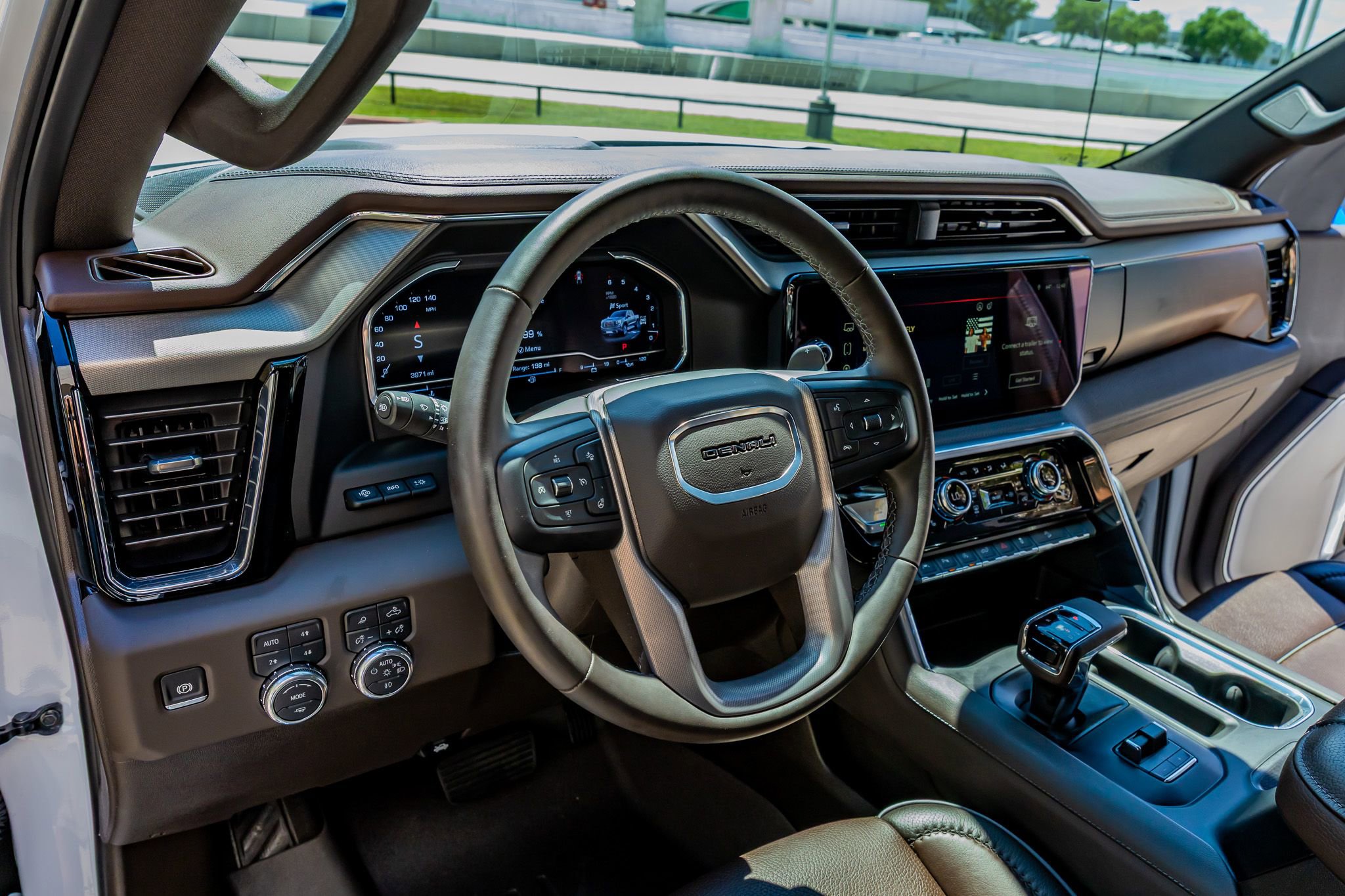 Used 2025 GMC Sierra 1500 Denali w/ Denali Reserve Package image 17