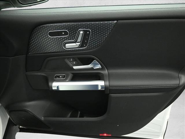 New 2026 Mercedes-Benz GLB 250 4MATIC image 28