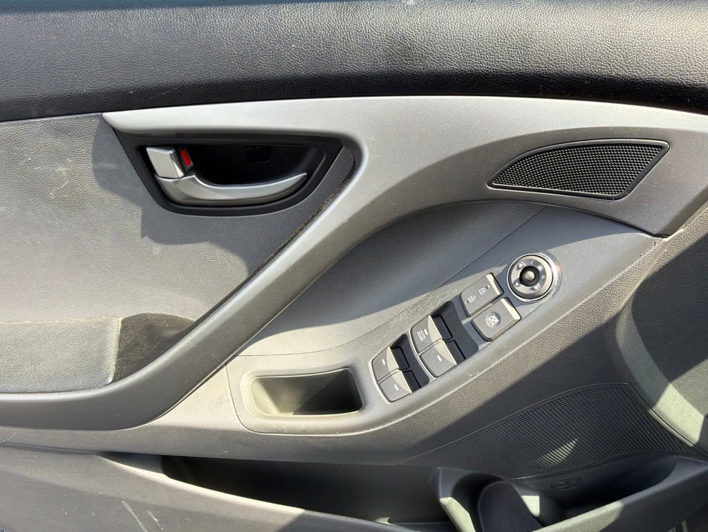 Used 2013 Hyundai Elantra GLS FWD image 22
