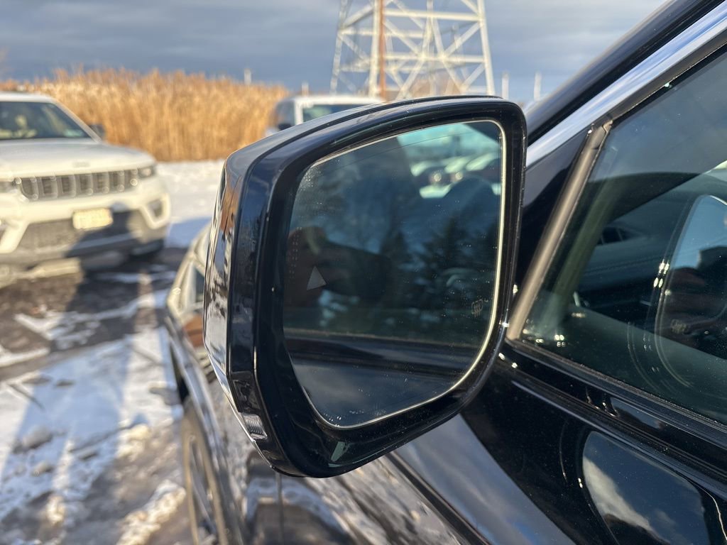 Certified 2023 Jeep Grand Cherokee Overland w/ Luxury Tech Group IV image 21