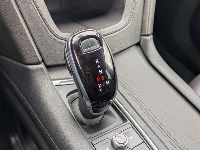 Used 2023 Cadillac XT6 Premium Luxury image 16