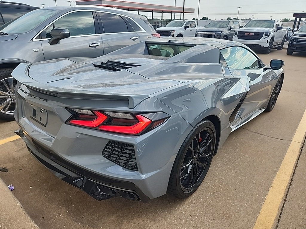 Used 2024 Chevrolet Corvette Stingray Premium Conv image 4
