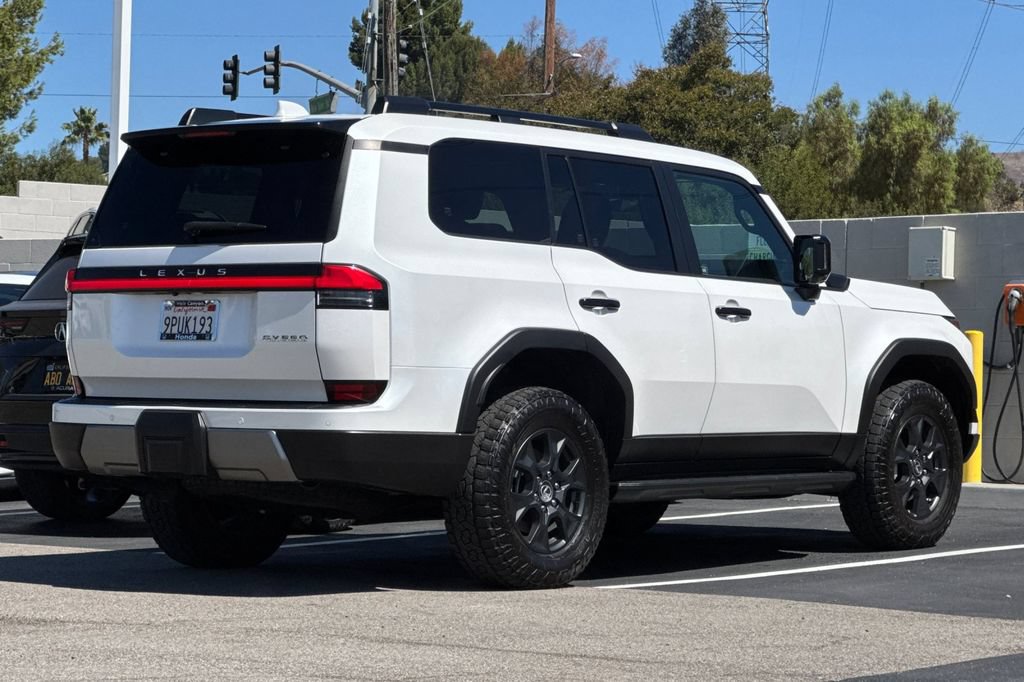 Used 2024 Lexus GX 550 AWD/4WD image 7